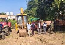 ३ ट्रॅक्टर आणि १ जेसीबी जप्त : सावली वनपरिक्षेत्राची धडक कारवाई